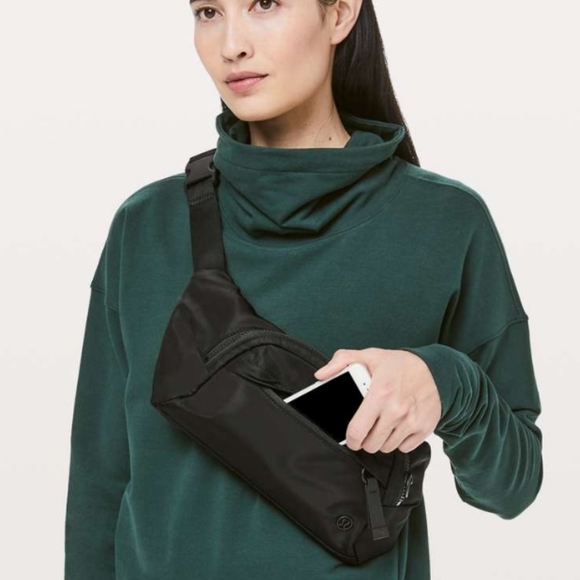 lululemon athletica Handbags - Lululemon On the Beat Belt Bag, 4.5L
